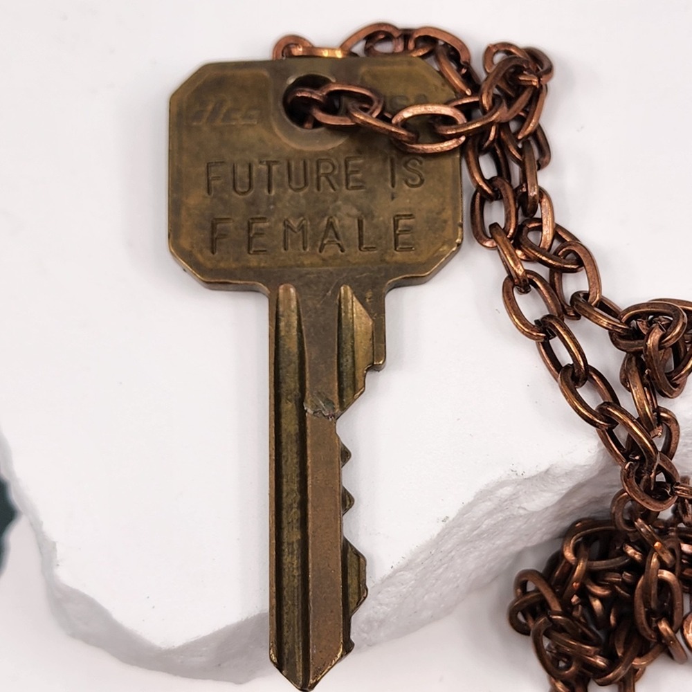 The Giving Keys Future Is Female Key Pendant Copper Tone Chain Necklace Gift